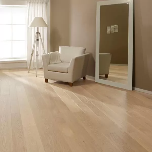Parchet-alb-crem-triplustratificat-Stejar-Oak-Story-Creamy-White-Karelia-ambient.webp