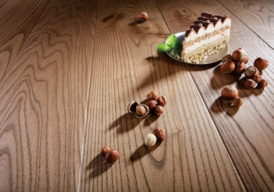 Parchet-frasin-dusumea-uleiat-triplustratificat-Hazelnut-Grande-Barlinek-ambient.webp